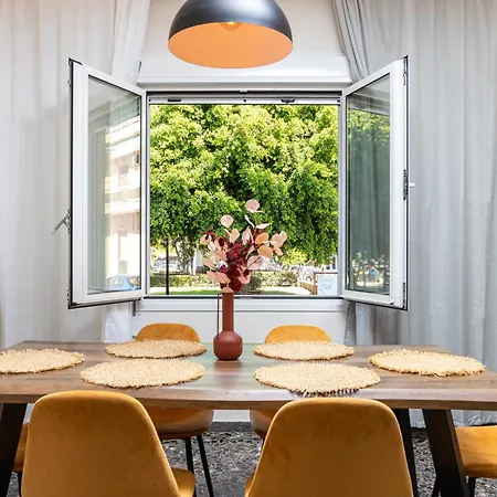 Dk In The Heart Of The Apartment