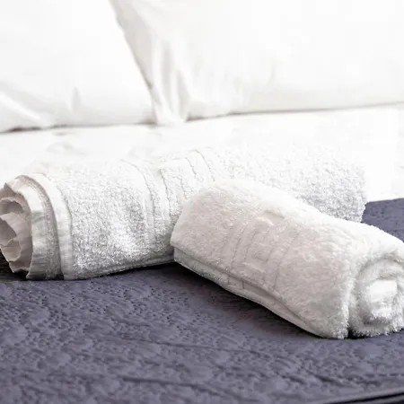 Dk In The Heart Of The Hriszí Aktí Haniá